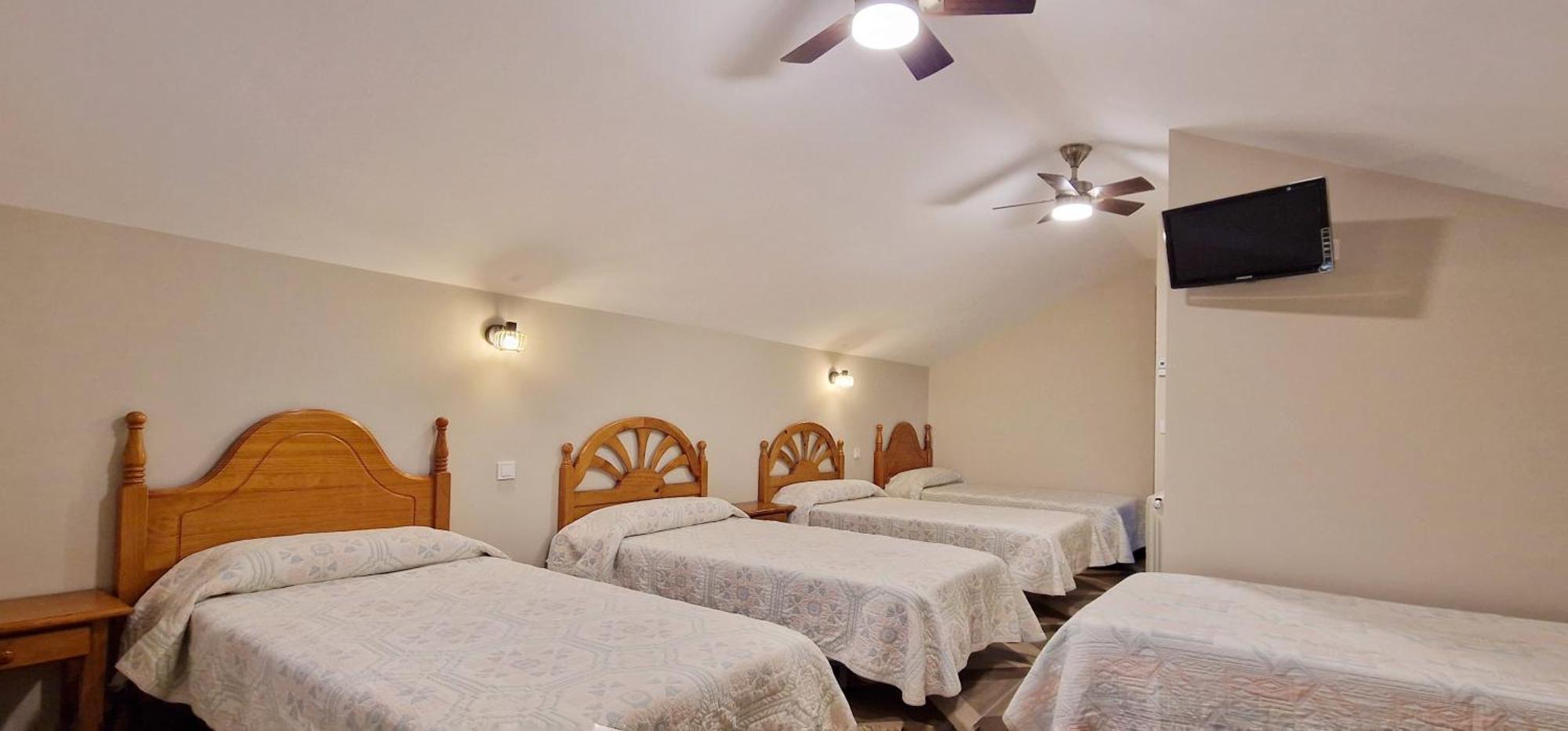 فندق Cosma House Hinojedo المظهر الخارجي الصورة